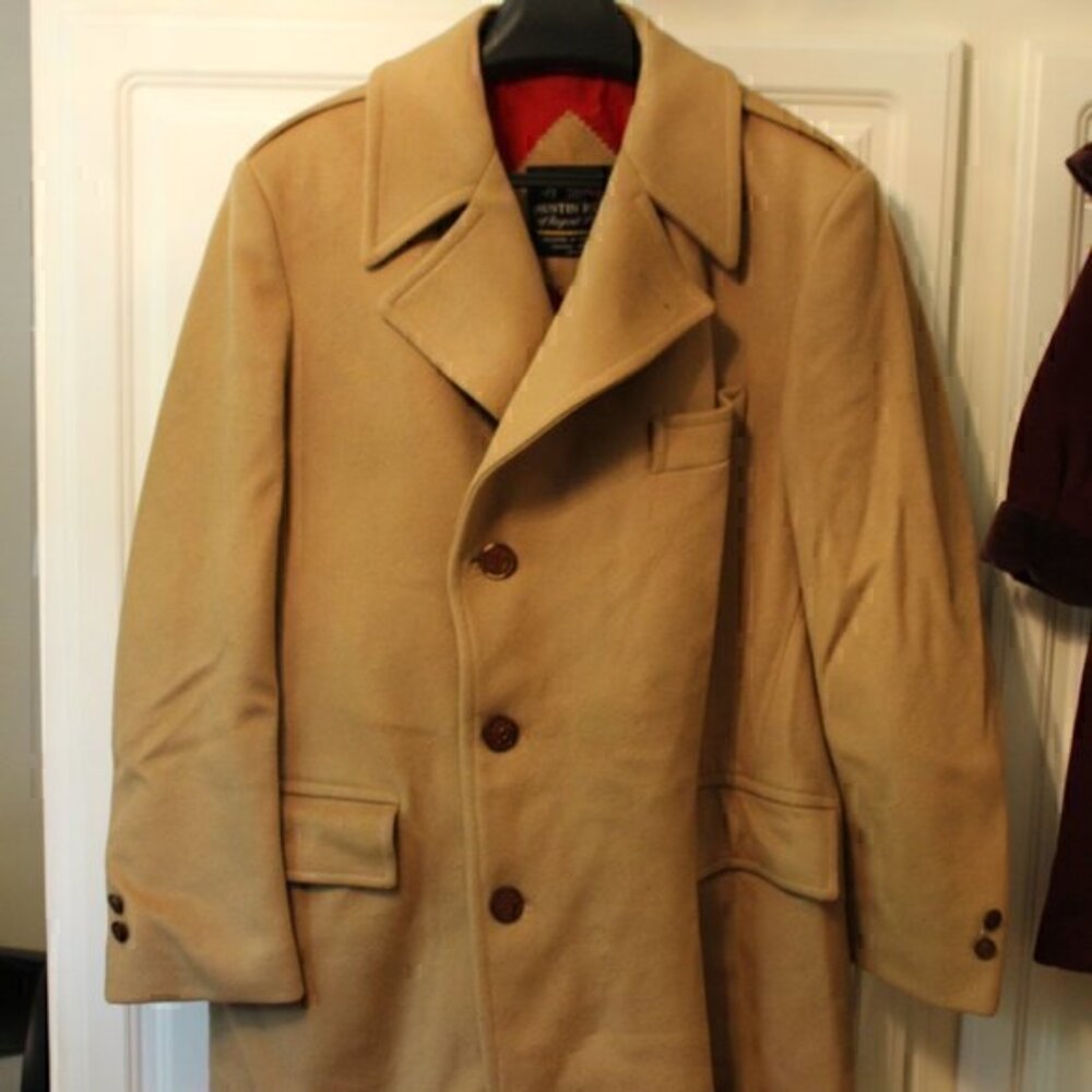 Vintage Austin Reed of Regent Street Full Length Men's Coat Camel Wool Made USA